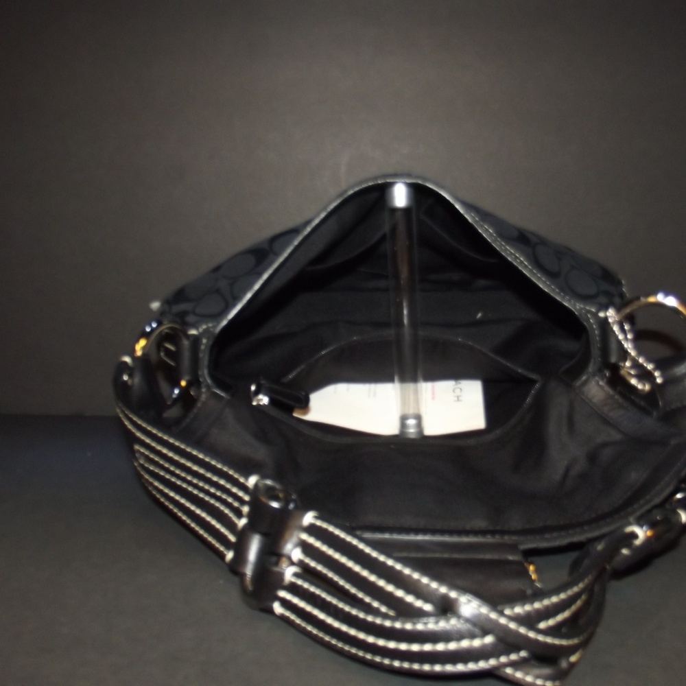 Coach Purse Signature Line - Picture 5 of 8